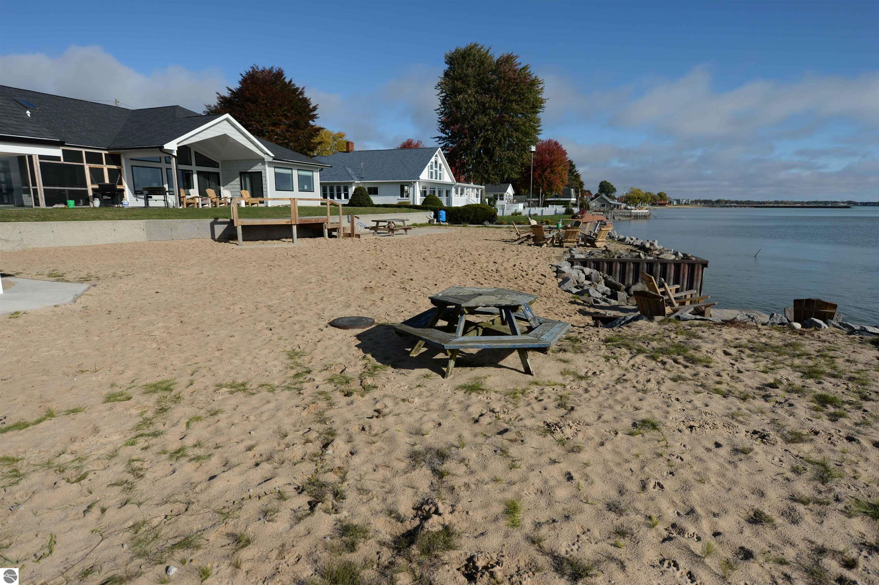 629 W Lake Street, Tawas City, MI 48763 — Photo 28