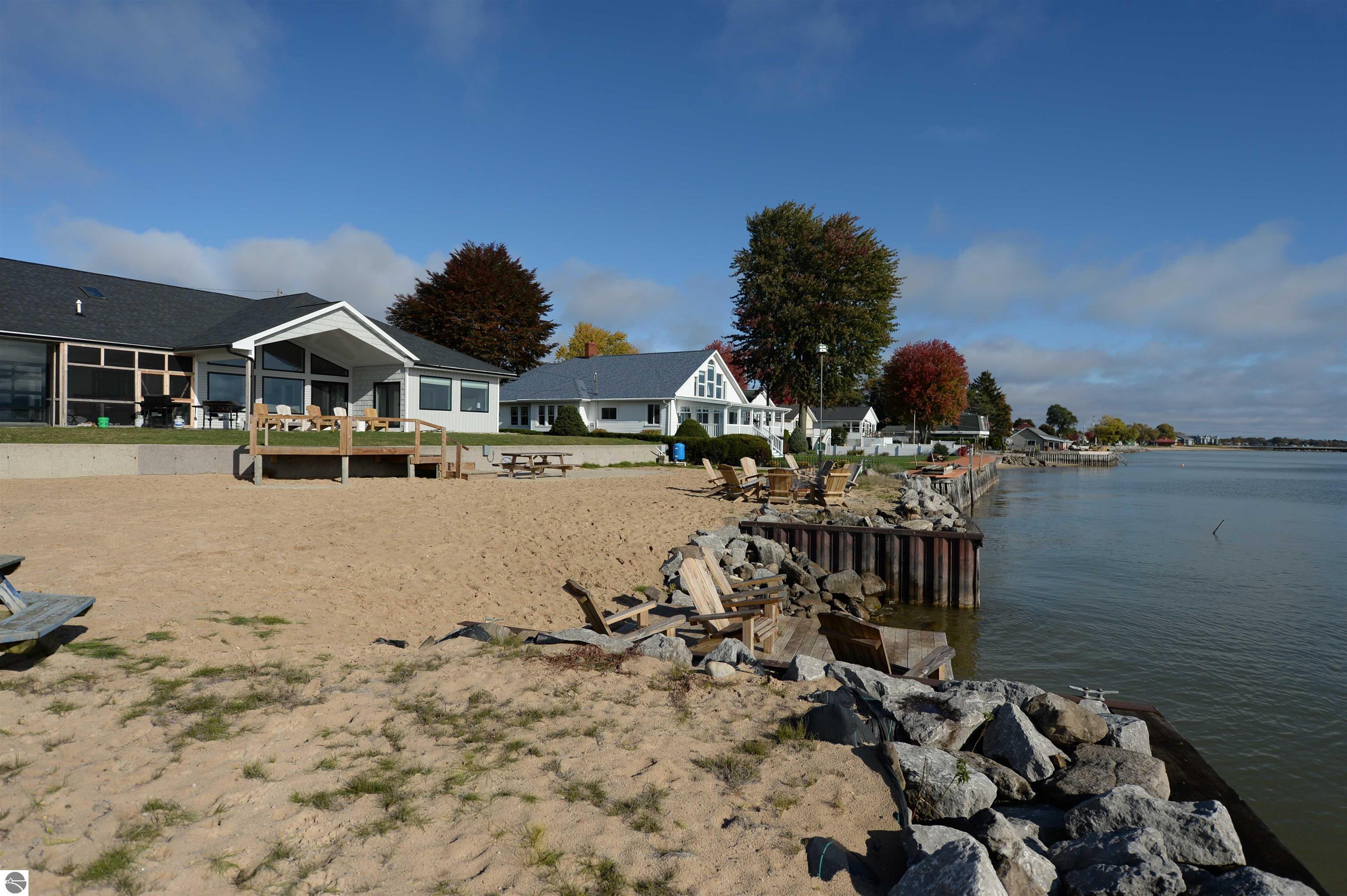629 W Lake Street, Tawas City, MI 48763 — Photo 29