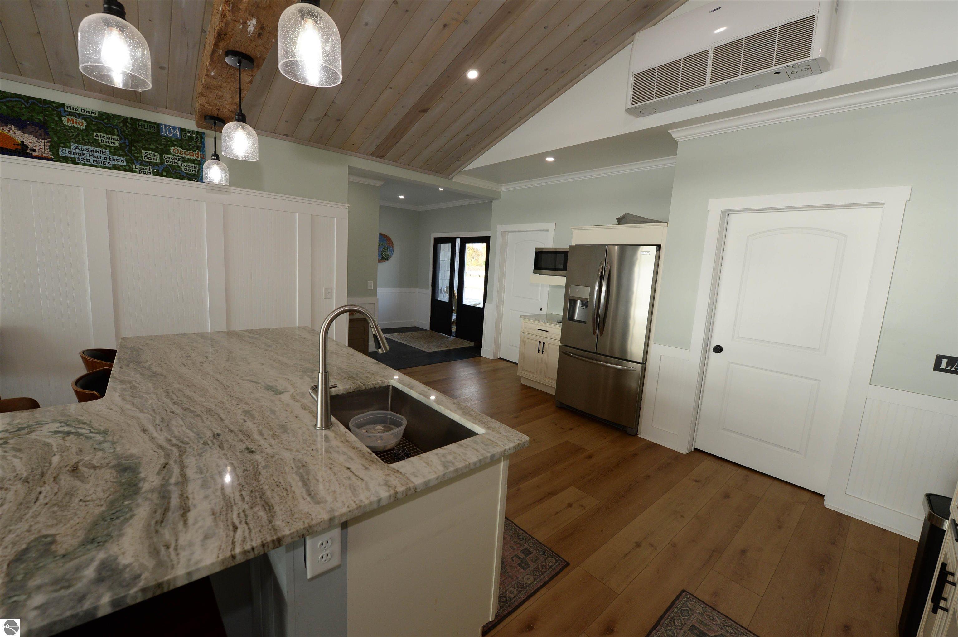 629 W Lake Street, Tawas City, MI 48763 — Photo 46