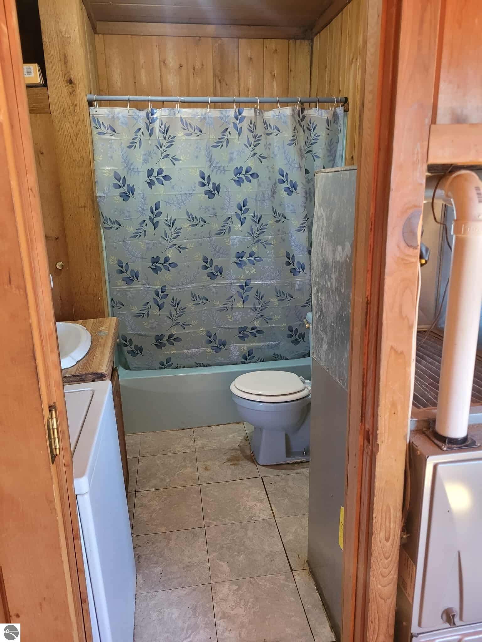 8034 Garfield Street, Rapid City, MI 49676 — Photo 11