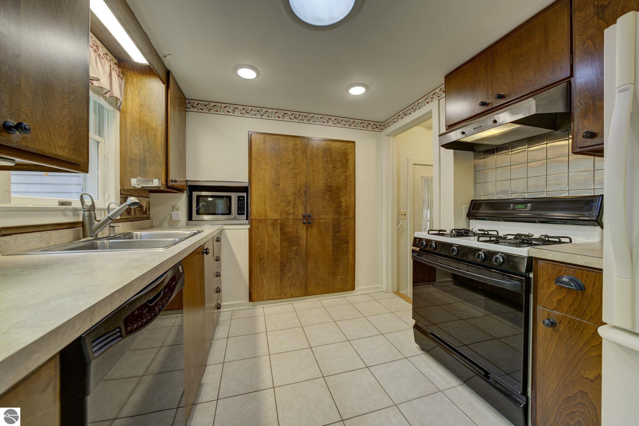 624 Fenton Street, Kingsley, MI 49649 — Photo 9