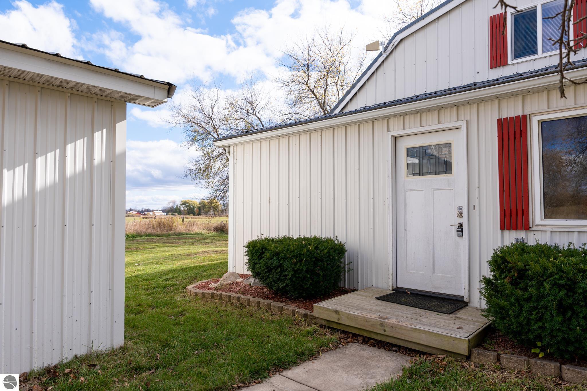 3949 Bard Road, Beaverton, MI 48612 — Photo 3
