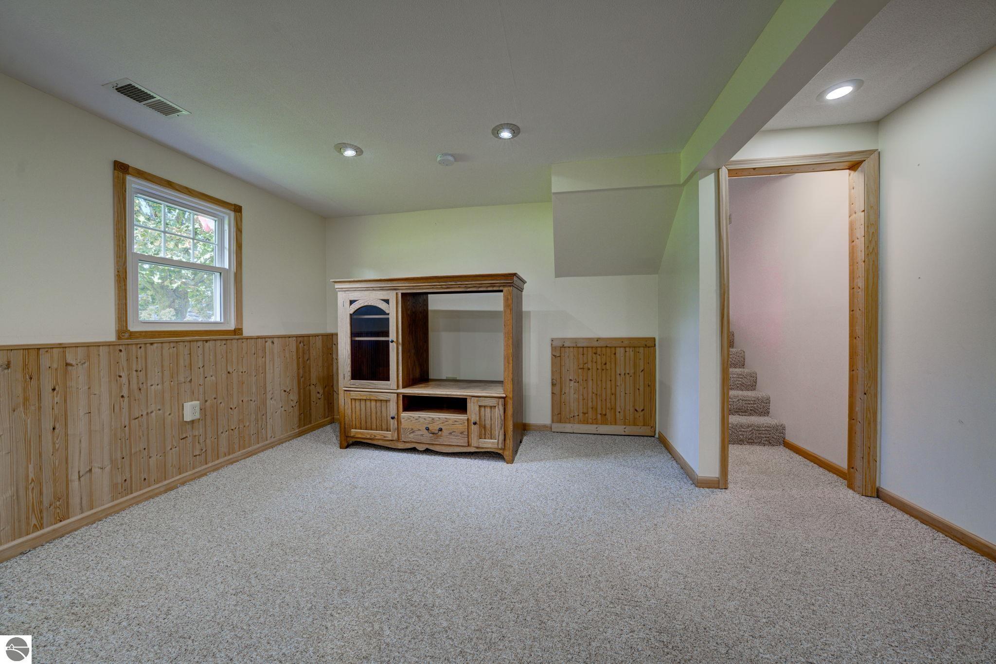 12199 S Lincoln Hollow, Cedar, MI 49621 — Photo 38