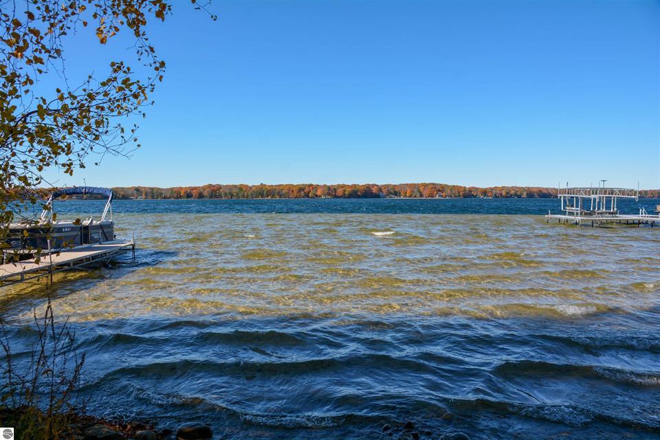 1335 W Outer Drive on Long Lake
