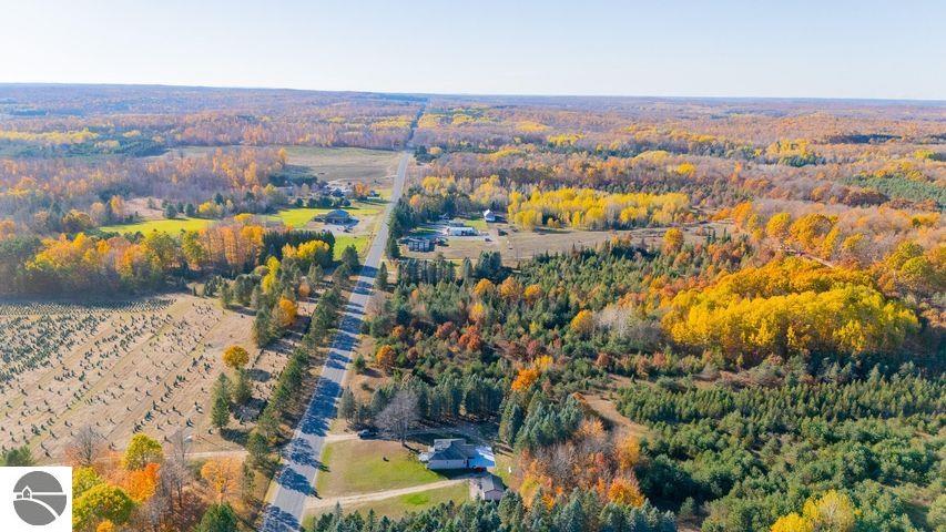 2703 E Moorestown Road, Lake City, MI 49651 — Photo 27