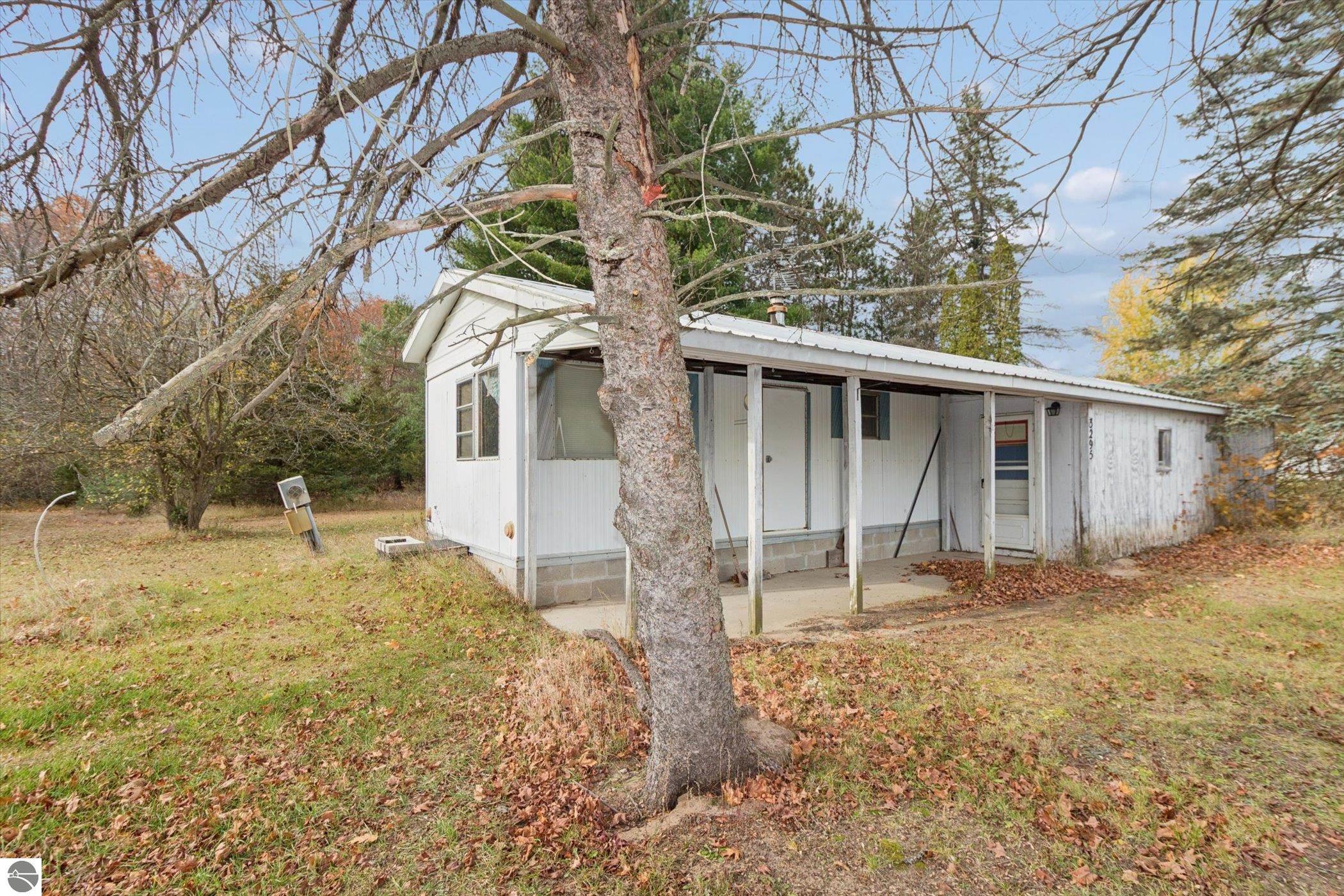 3289 N Ferris Road, Sumner, MI 48889 — Photo 30
