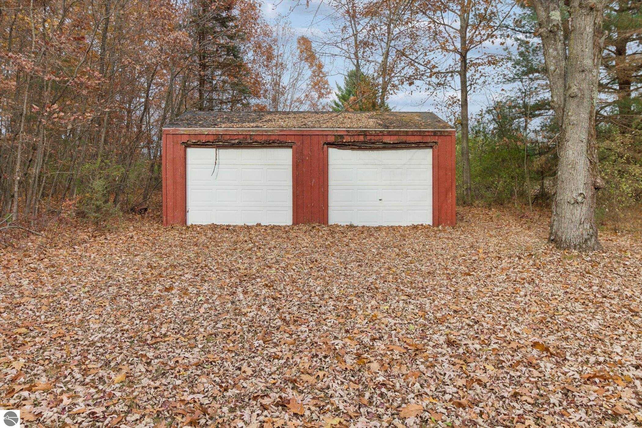 3289 N Ferris Road, Sumner, MI 48889 — Photo 35