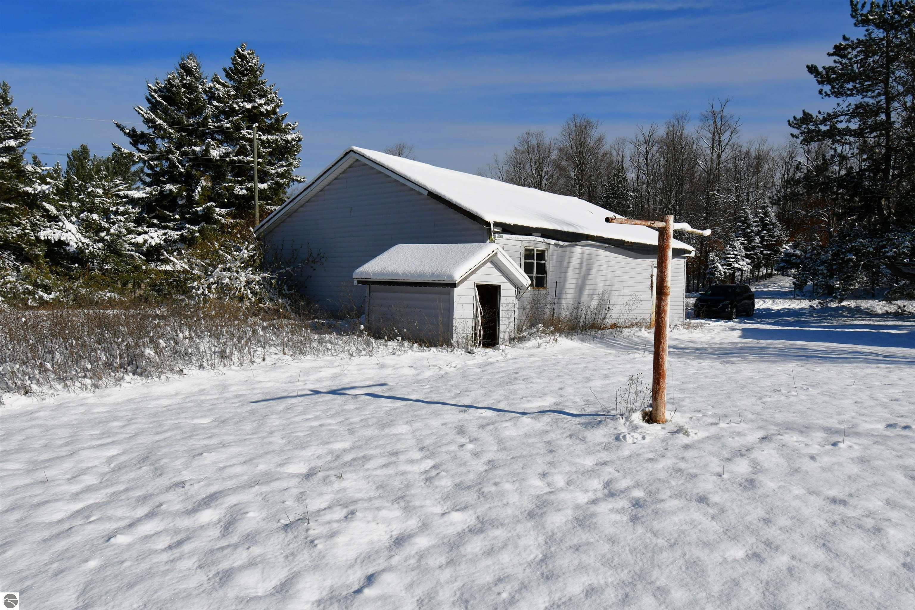 8324 Miller, Alanson, MI 49706 — Photo 25