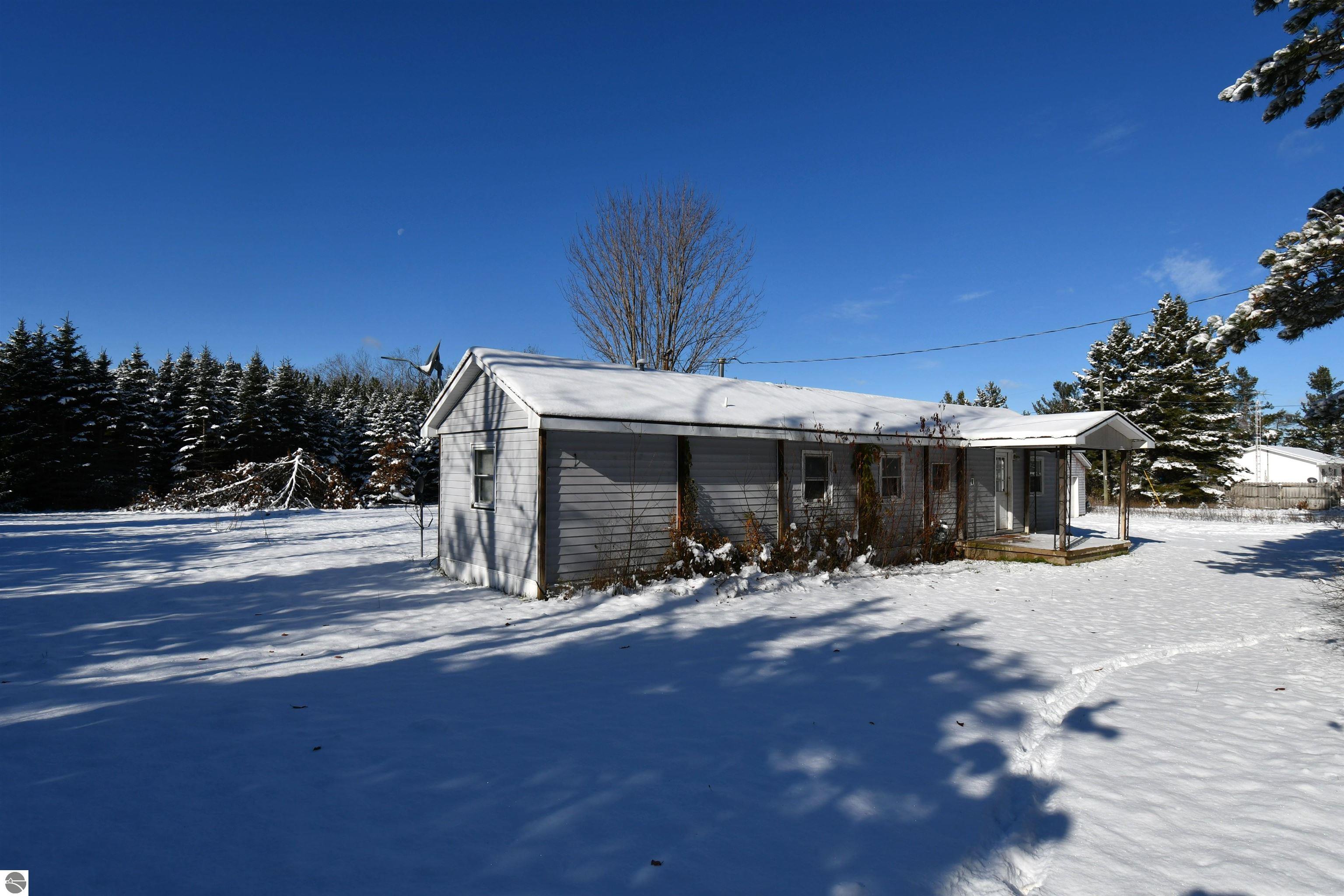 8324 Miller, Alanson, MI 49706 — Photo 30