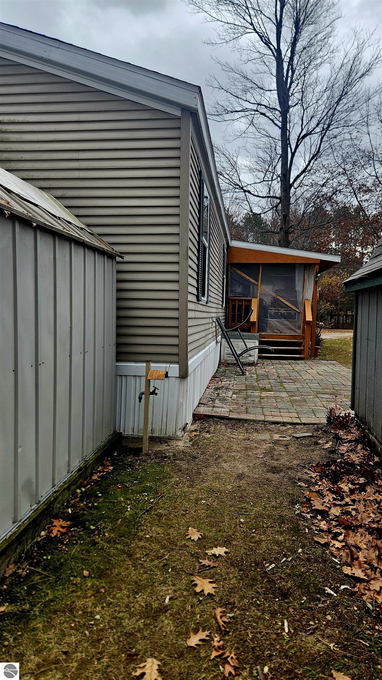 1265 Channel Way, Gladwin, MI 48624 — Photo 16