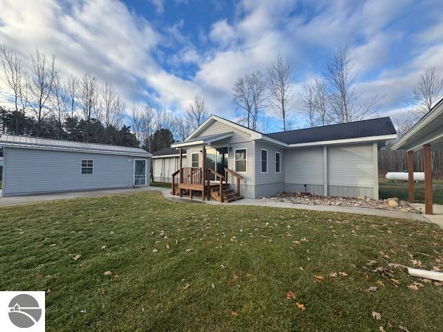 2520 S Blodgett, Lake City, MI 49651 — Photo 3