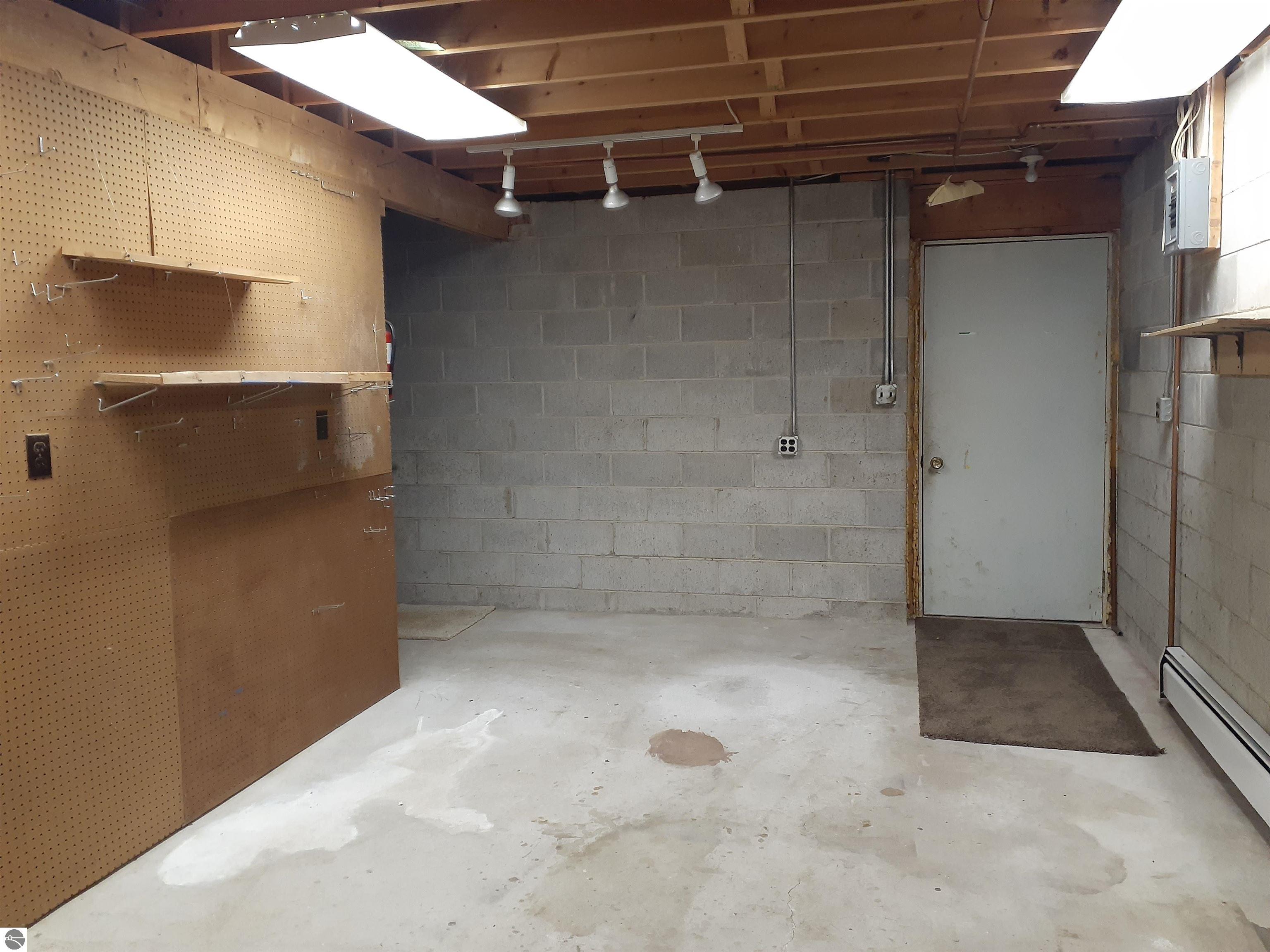 6960 Knollwood Court, Oscoda, MI 48750 — Photo 23