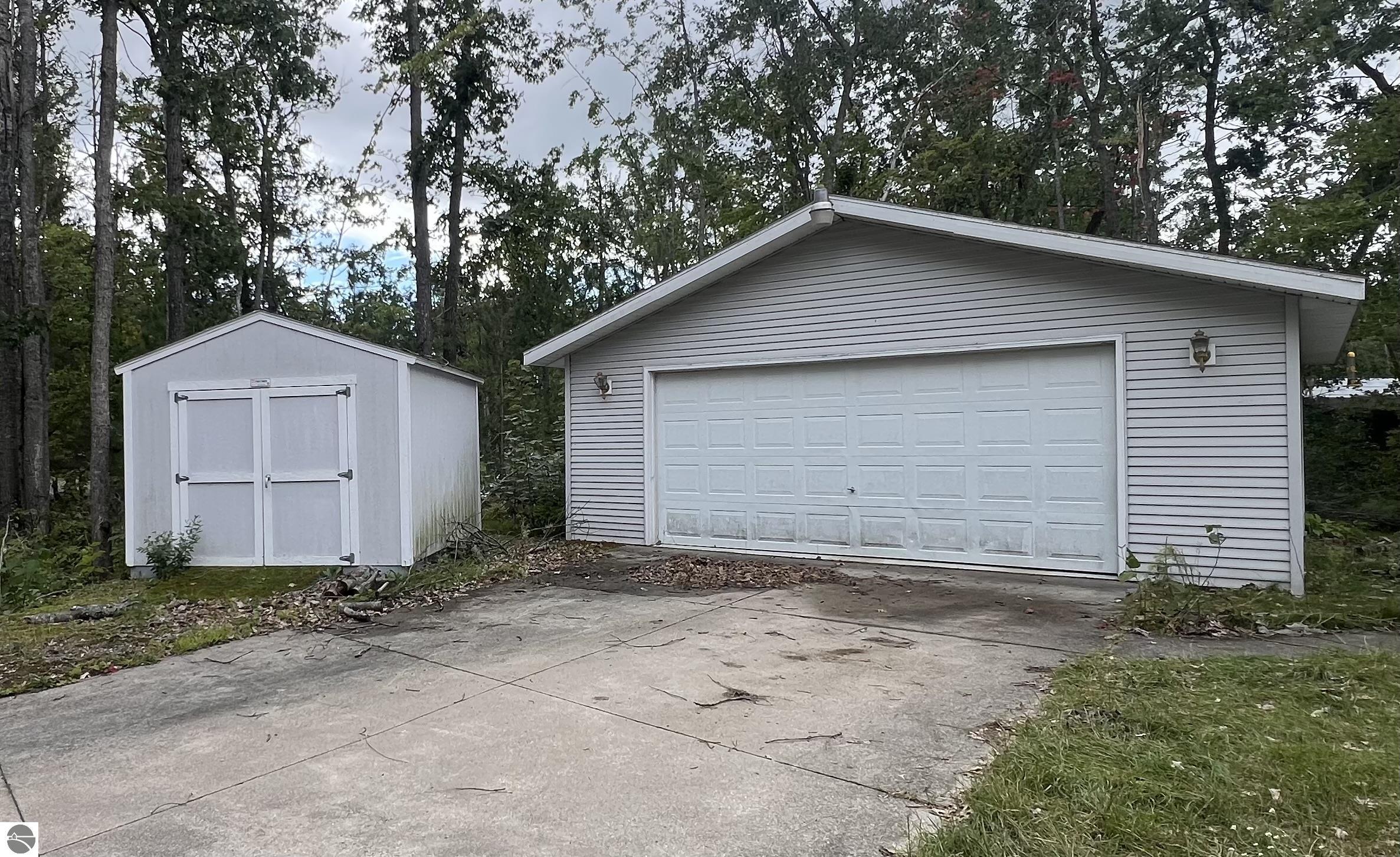 6664 Crystal, Johannesburg, MI 49751 — Photo 3