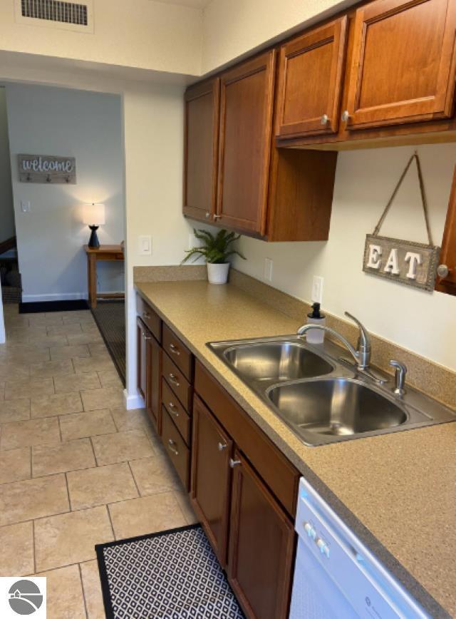 5550 Golfview Court, Williamsburg, MI 49690 — Photo 11