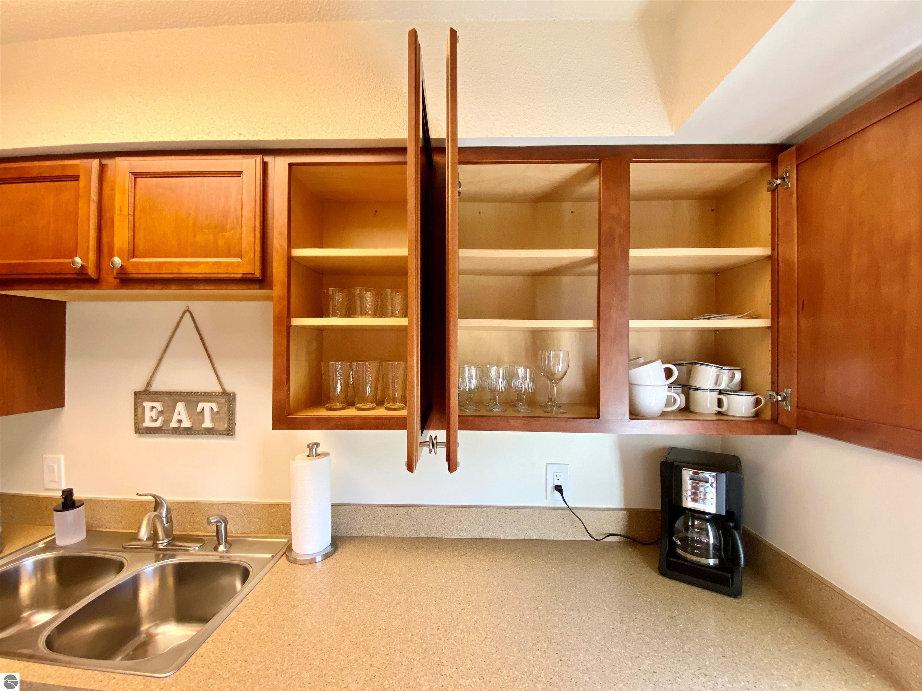 5550 Golfview Court, Williamsburg, MI 49690 — Photo 13