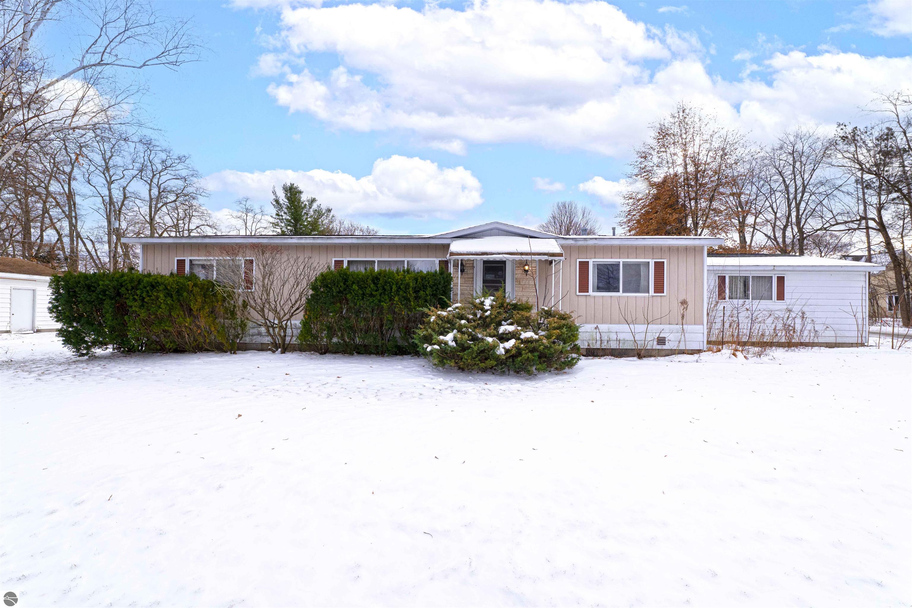 503 Cedar Street, Elk Rapids, MI 49629 — Photo 8