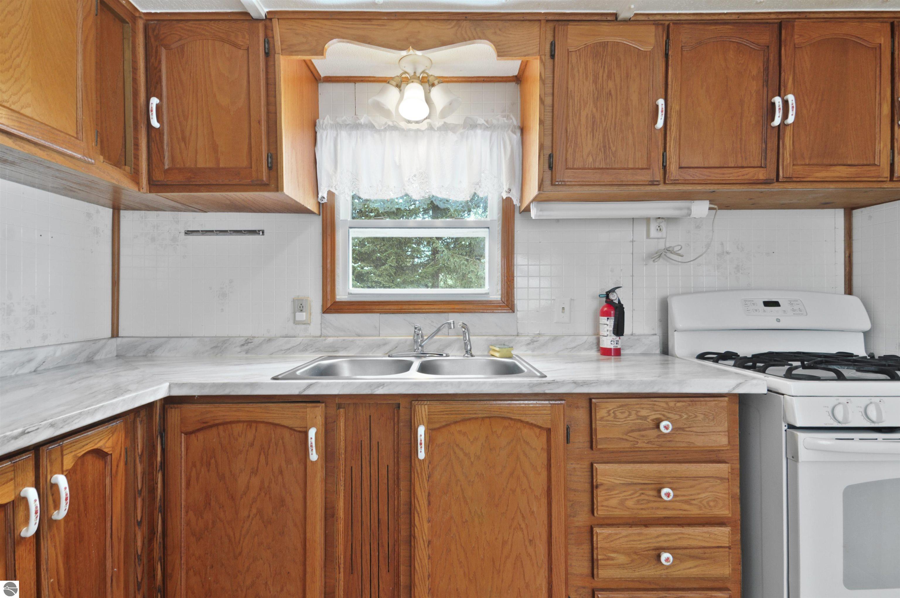 885 N 7 Mile Road, Lake City, MI 49651 — Photo 5
