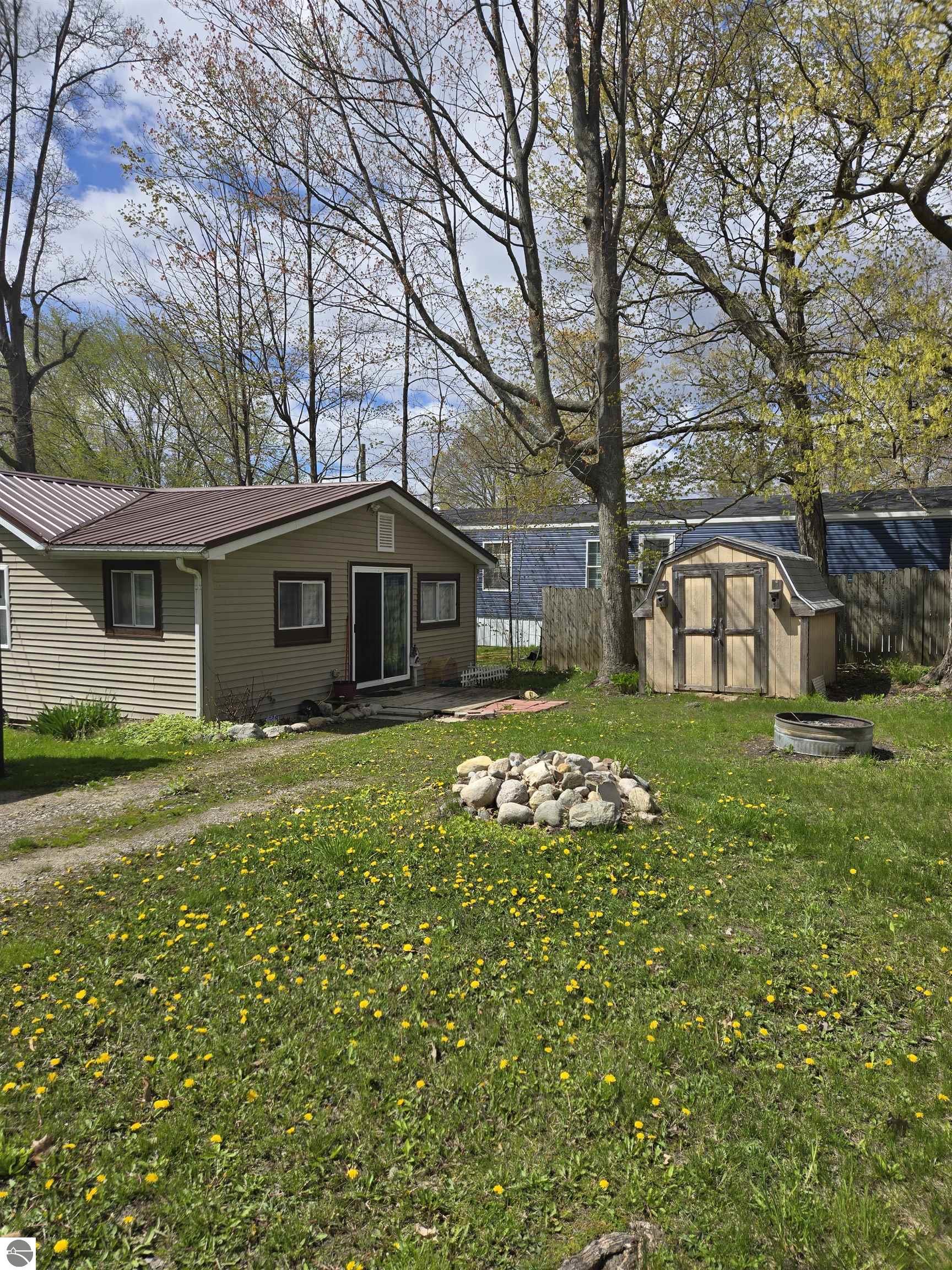 2695 Ovid Street, Crystal, MI 48818 — Photo 2