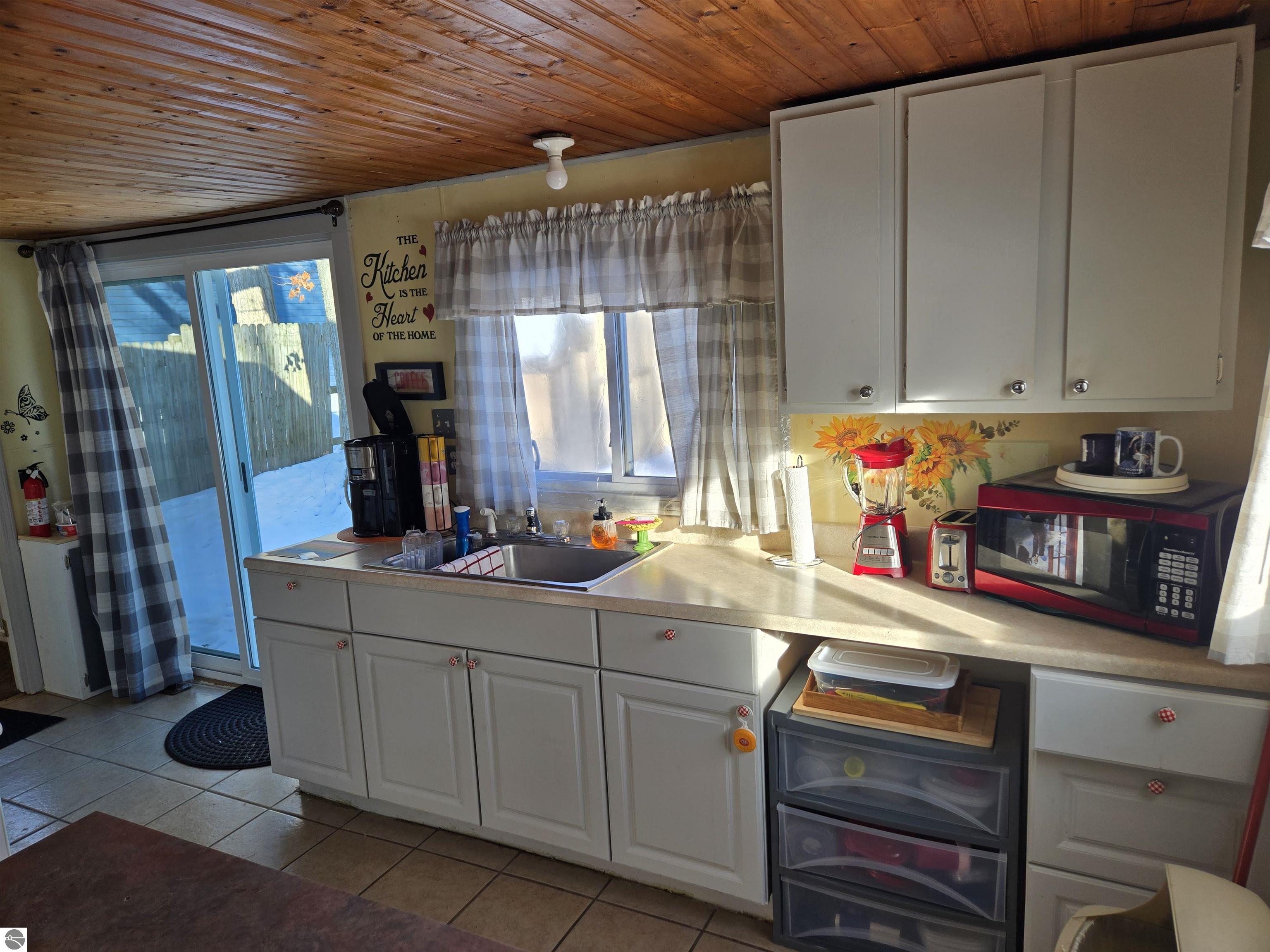 2695 Ovid Street, Crystal, MI 48818 — Photo 5