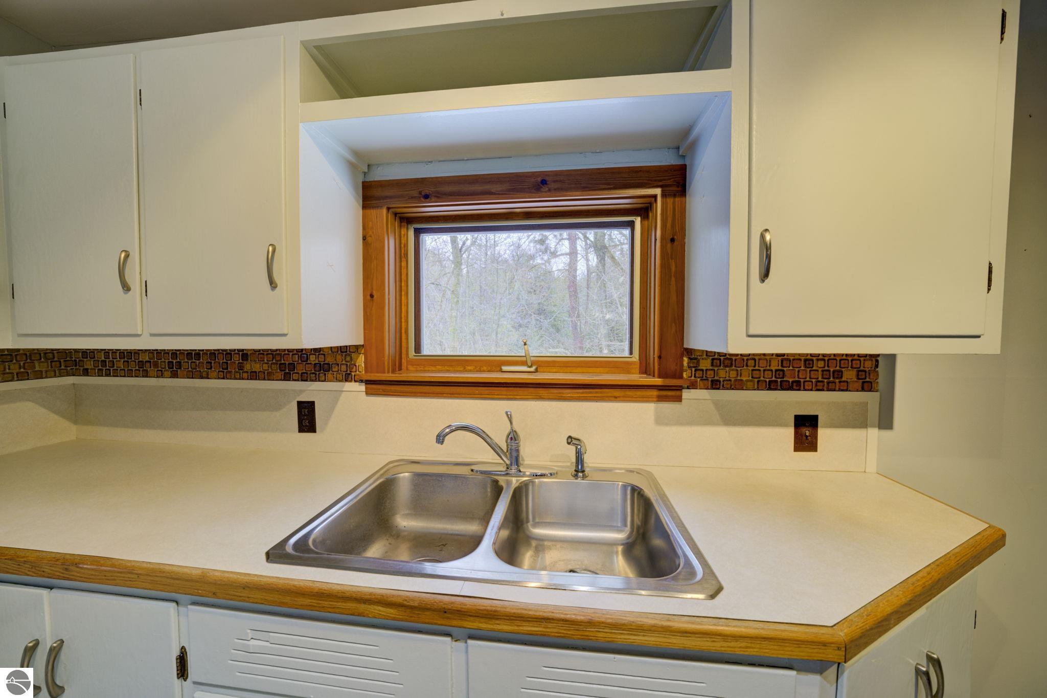 1550 S French Road, Lake Leelanau, MI 49653 — Photo 27