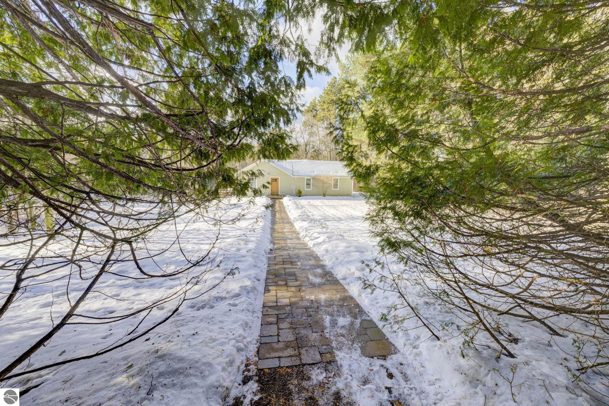 1550 S French Road, Lake Leelanau, MI 49653 — Photo 10