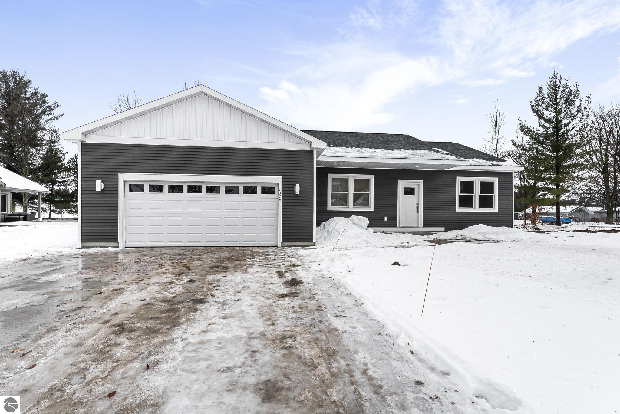 1375 Killdeer Lane, Kingsley, MI 49649 — front exterior