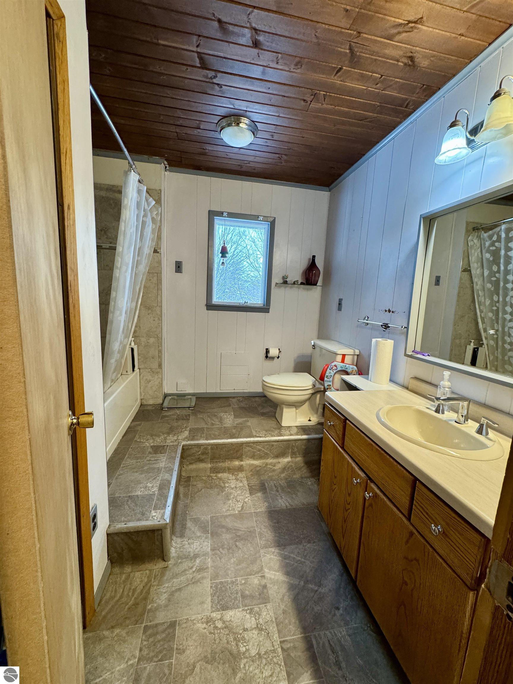 5474 Lake Road, Fife Lake, MI 49633 — Photo 28