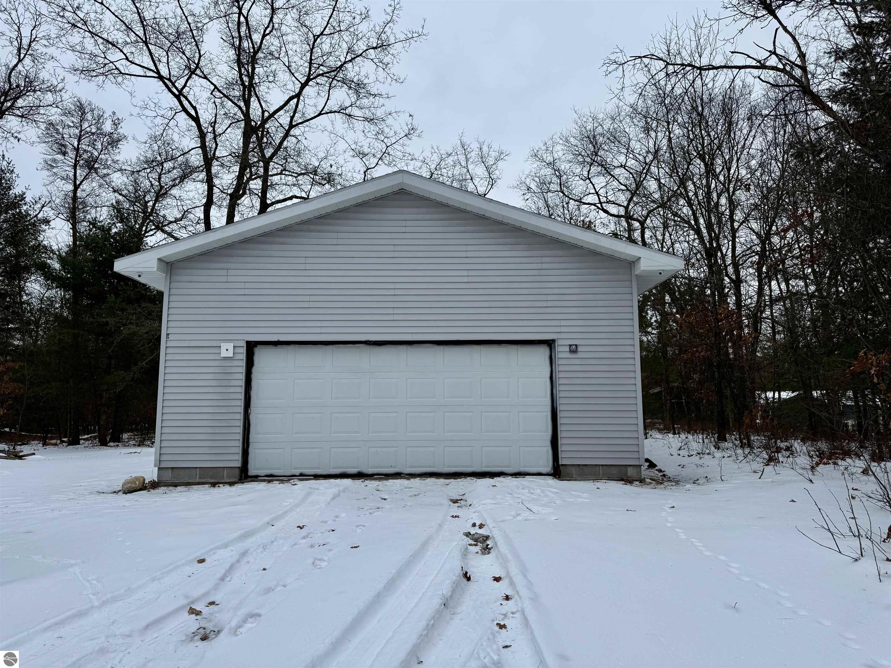 7036 Indian Trail, Oscoda, MI 48750 — Photo 22
