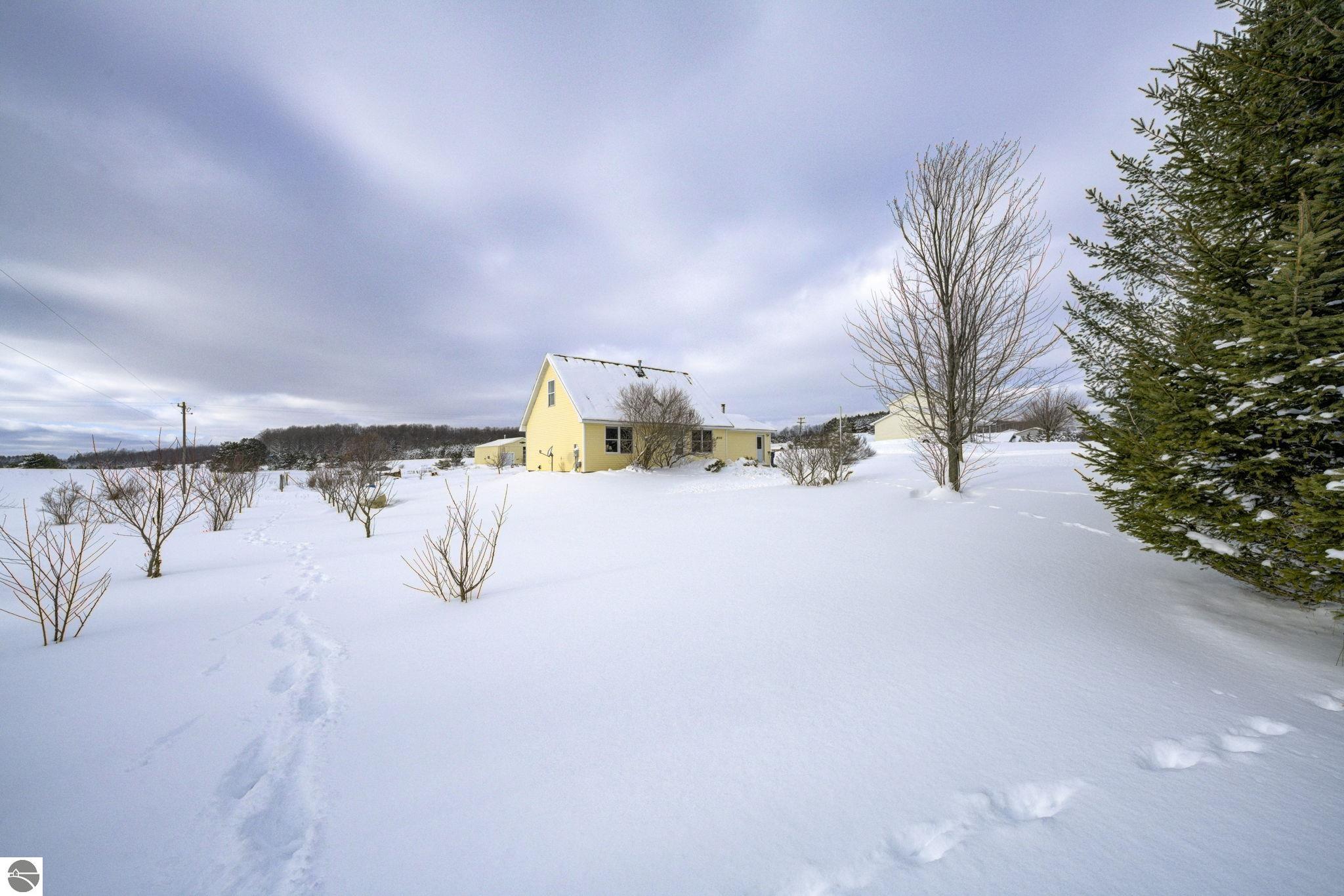 9722 Schichtel Road, Kingsley, MI 49649 — Photo 33
