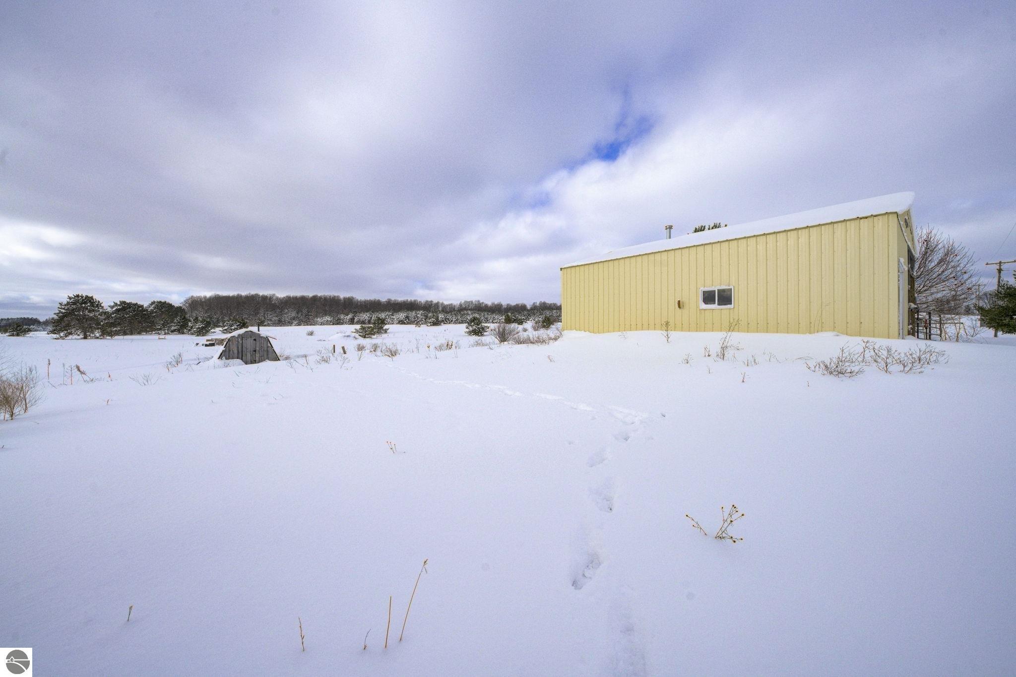 9722 Schichtel Road, Kingsley, MI 49649 — Photo 45