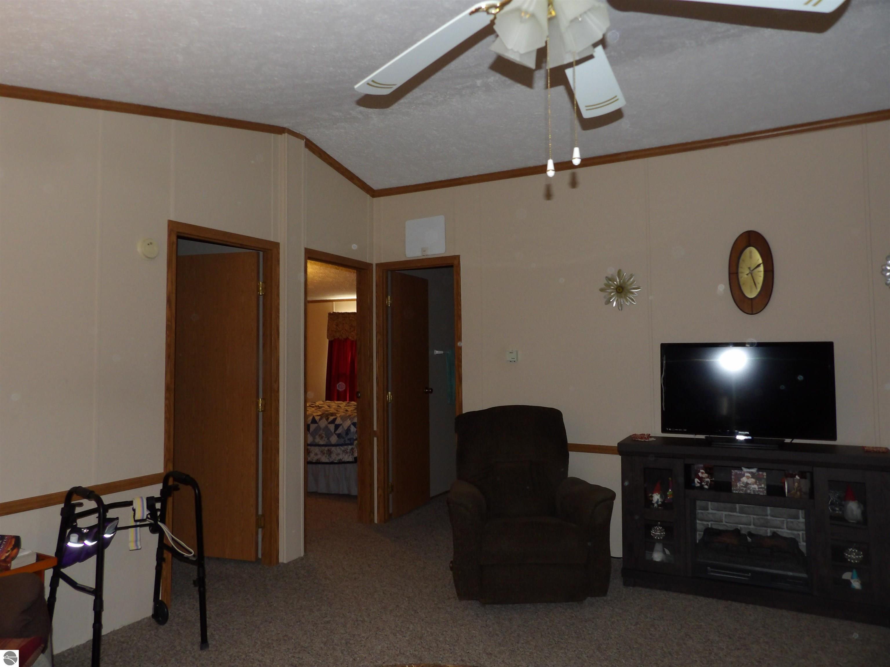 715 Mallard, Cadillac, MI 49601 — Photo 9