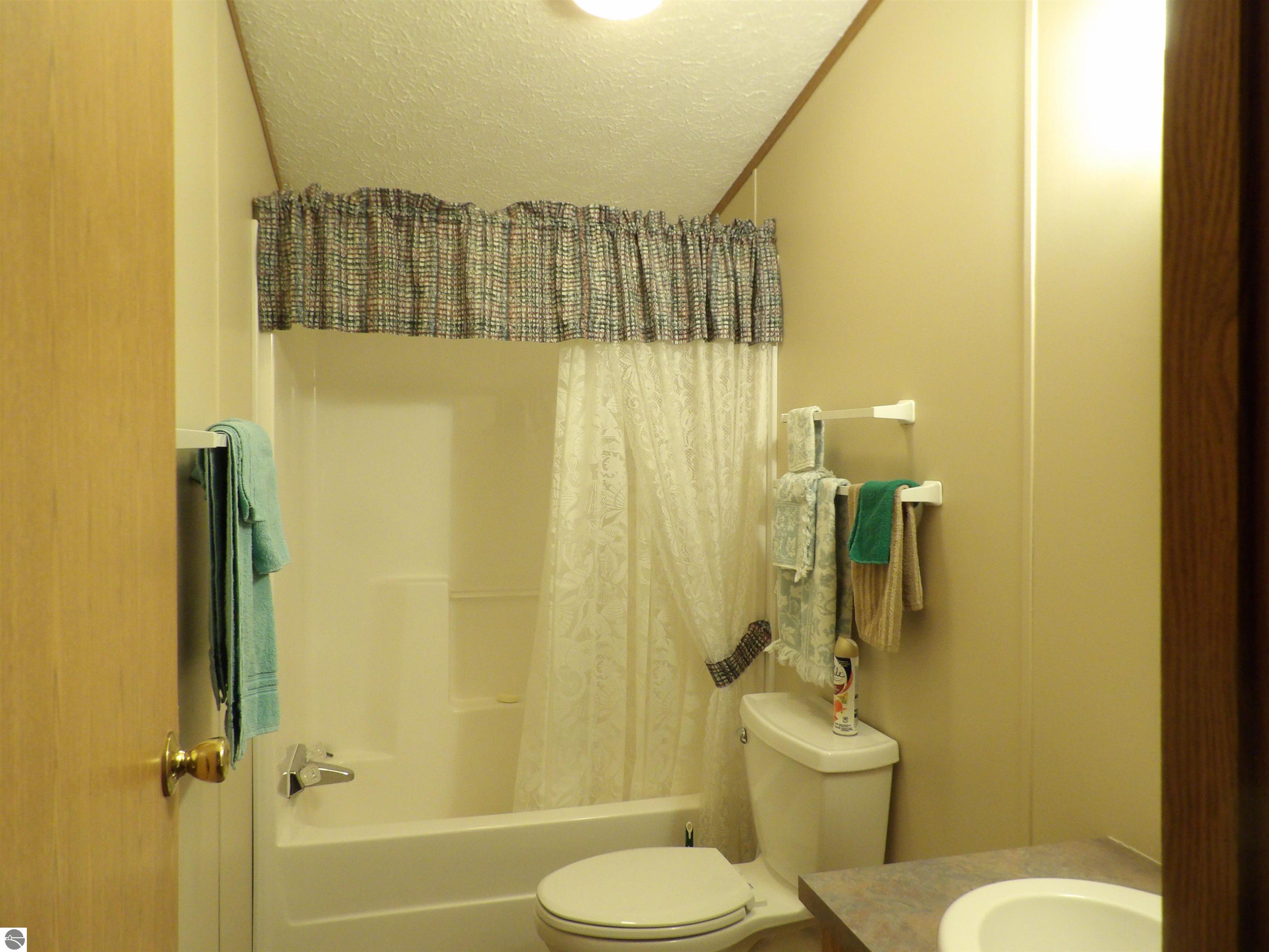 715 Mallard, Cadillac, MI 49601 — Photo 14