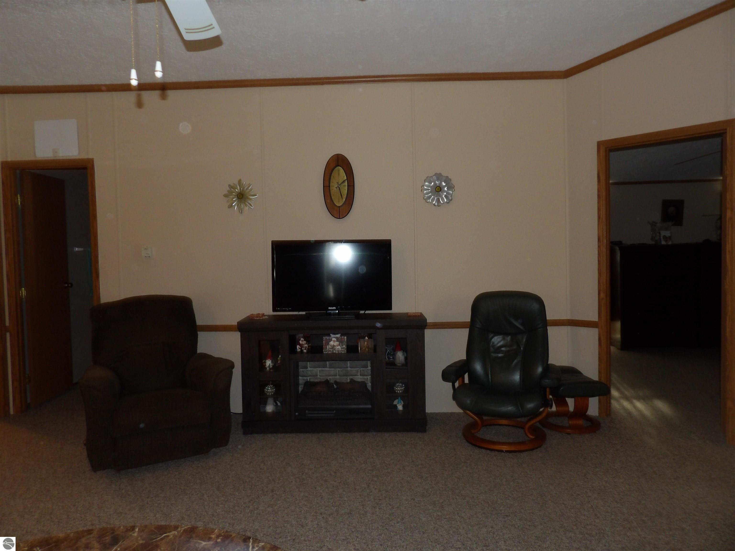 715 Mallard, Cadillac, MI 49601 — Photo 7