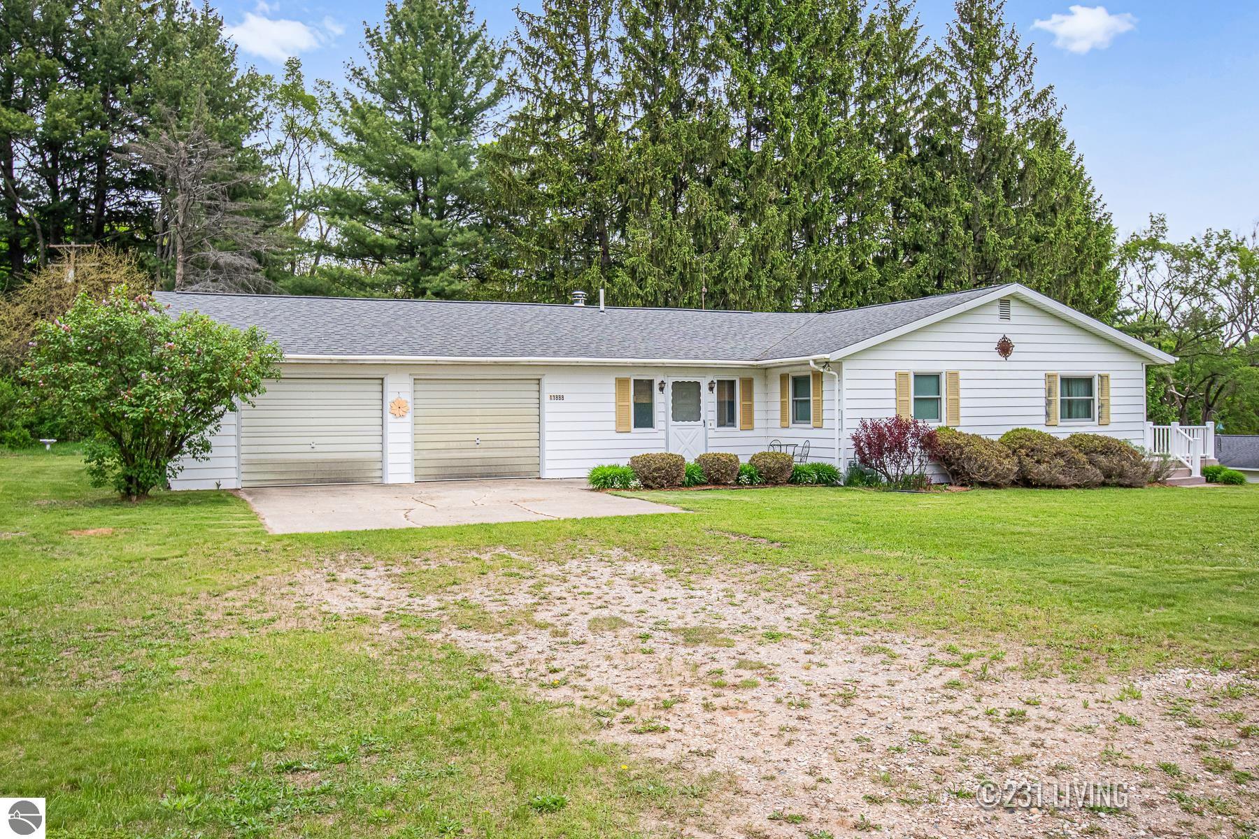 11888 Hickin Road, Rapid City, MI 49676 — Photo 23