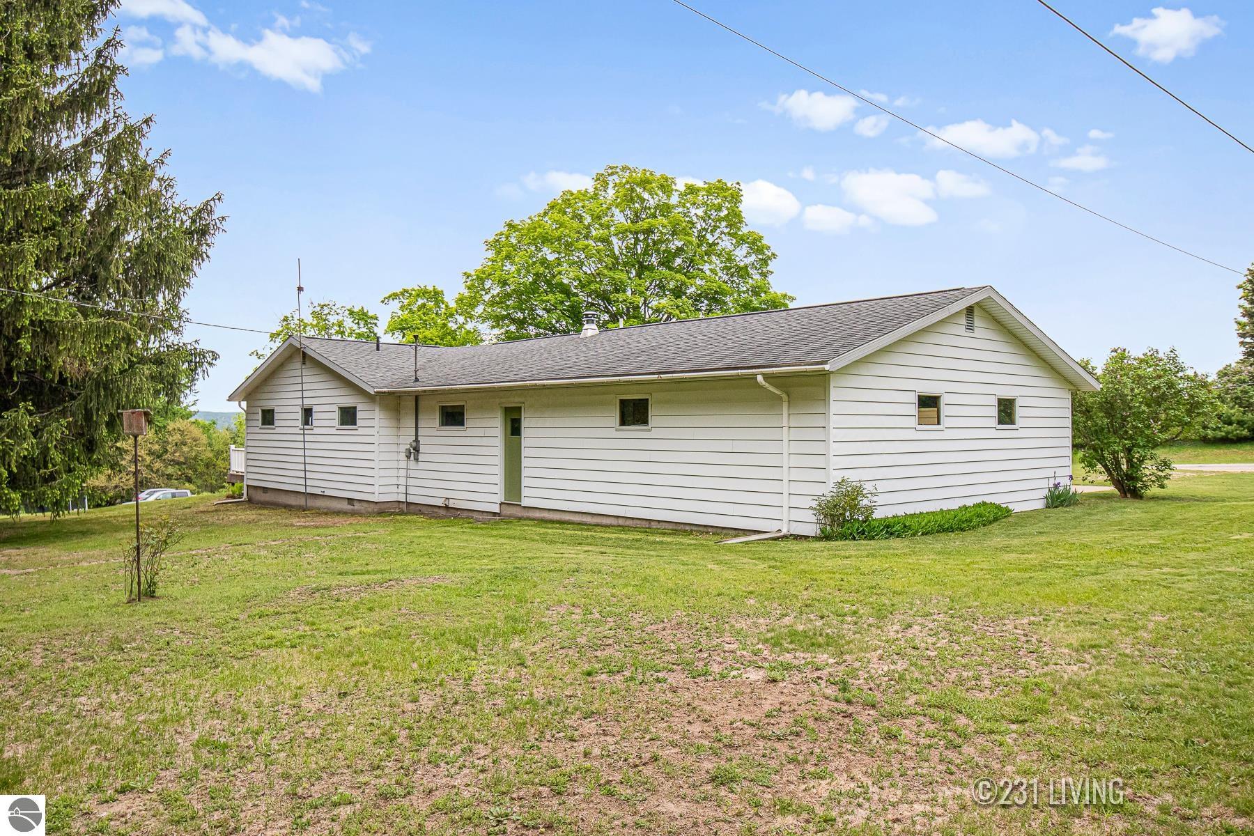 11888 Hickin Road, Rapid City, MI 49676 — Photo 29