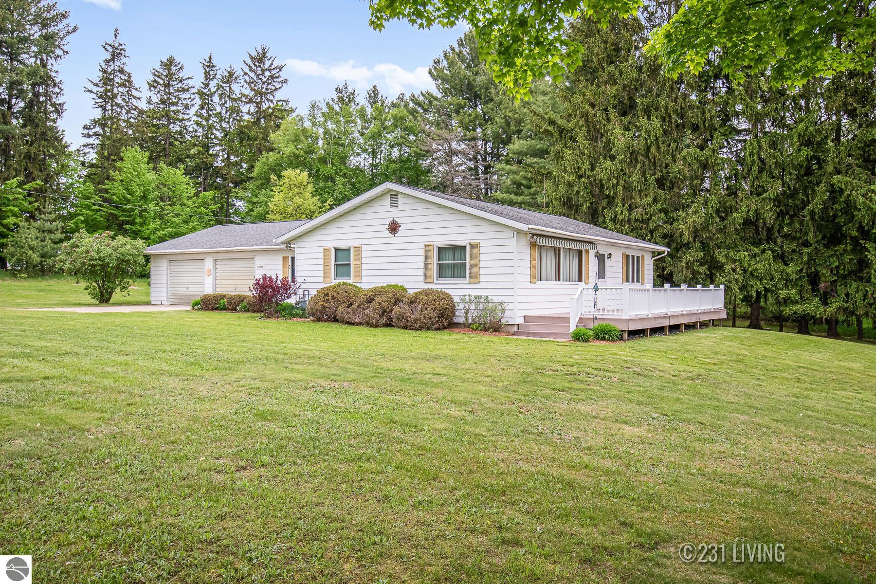 11888 Hickin Road, Rapid City, MI 49676 — Photo 4