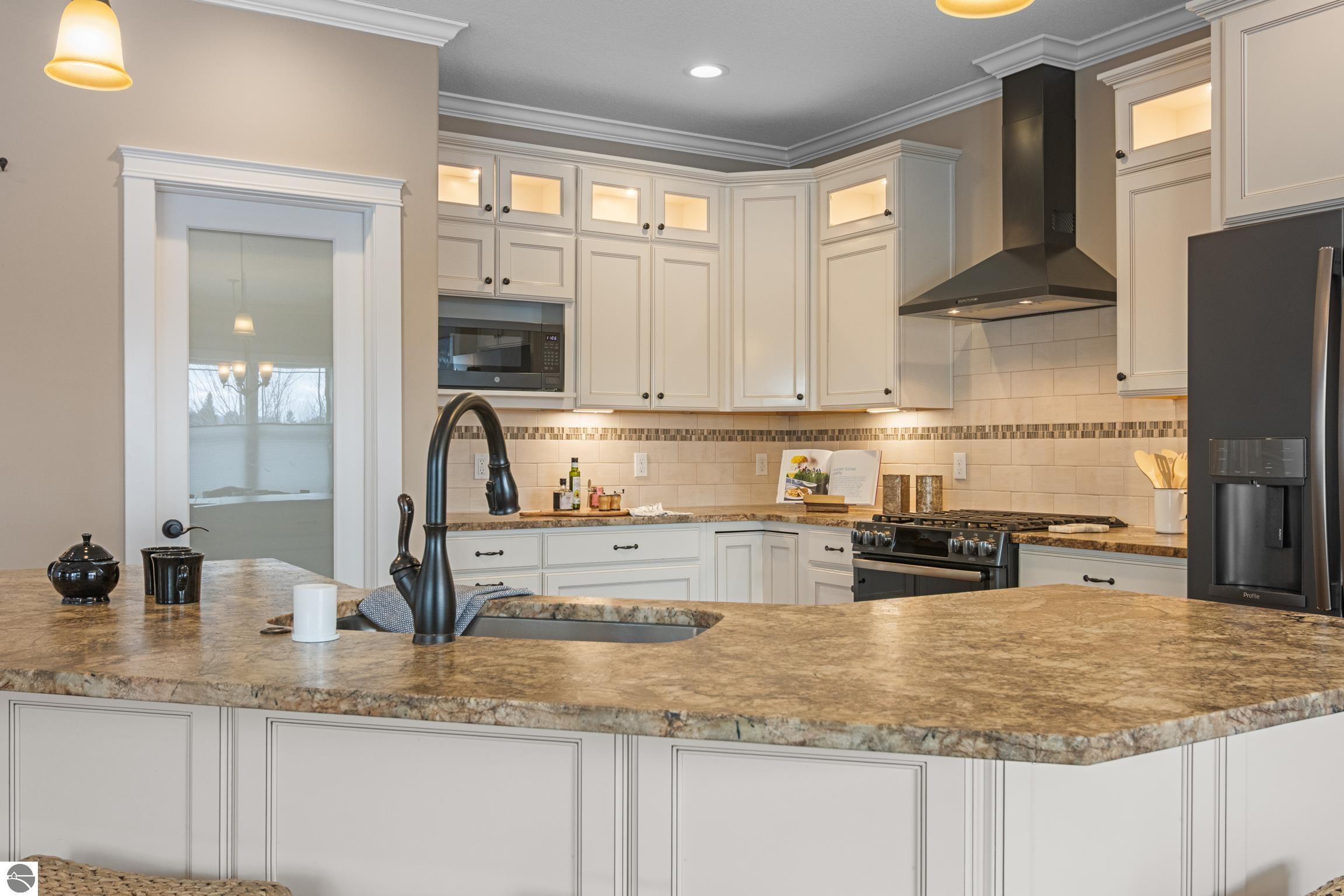 5200 Arrowhead Circle, Williamsburg, MI 49690 — Photo 14