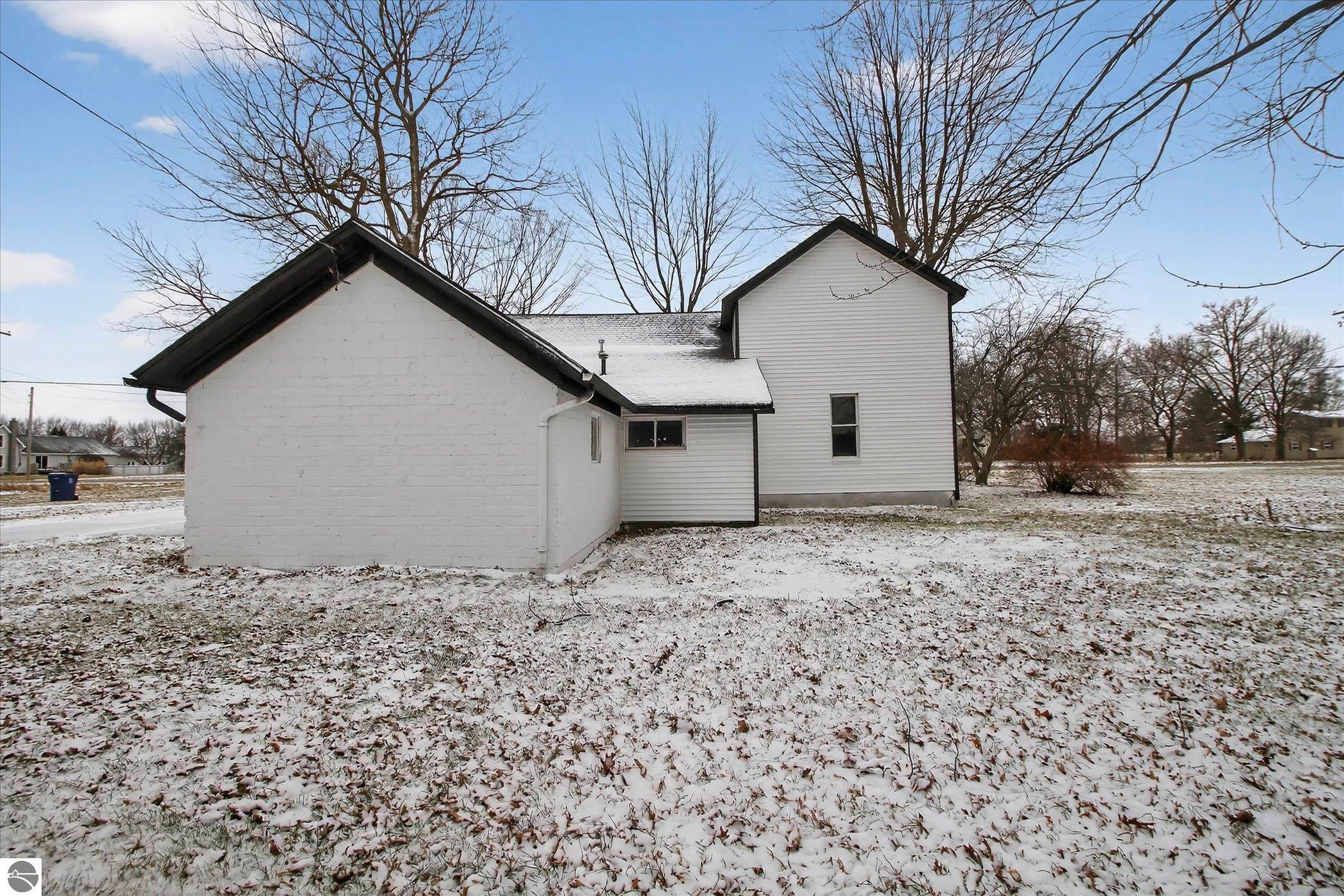 5329 E Monroe Road, Breckenridge, MI 48615 — Photo 38