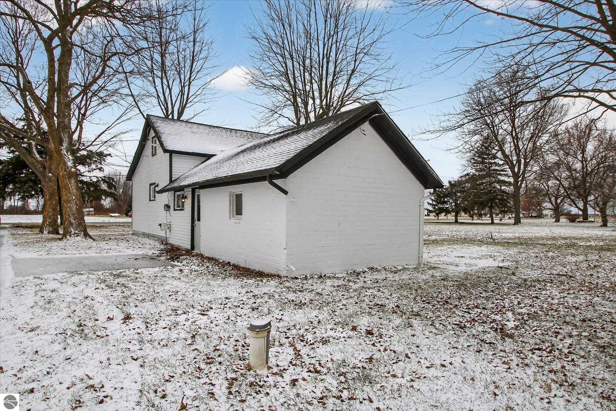 5329 E Monroe Road, Breckenridge, MI 48615 — Photo 5
