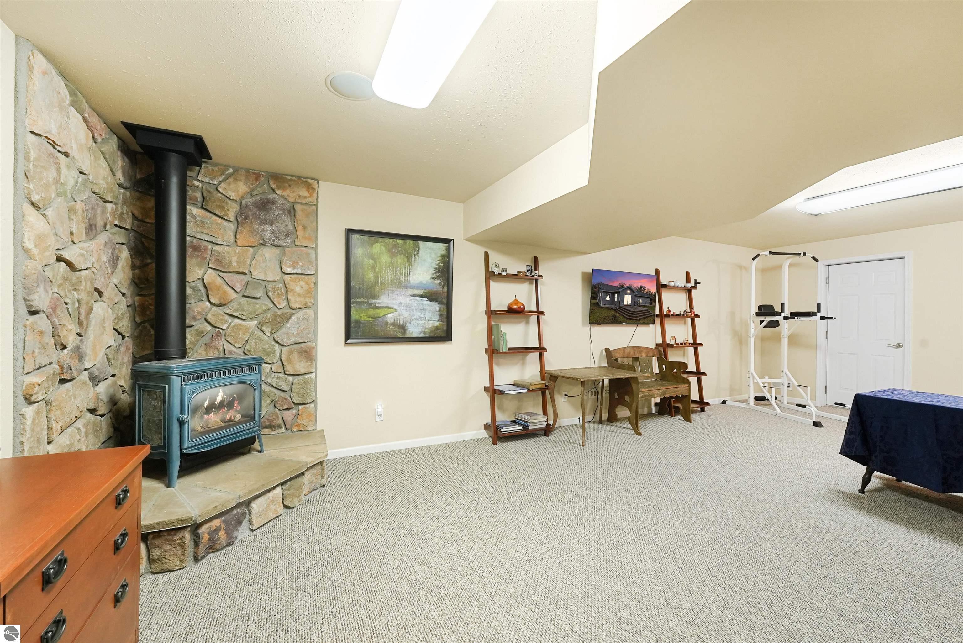 8530 Homestead Road, Benzonia, MI 49616 — Photo 23