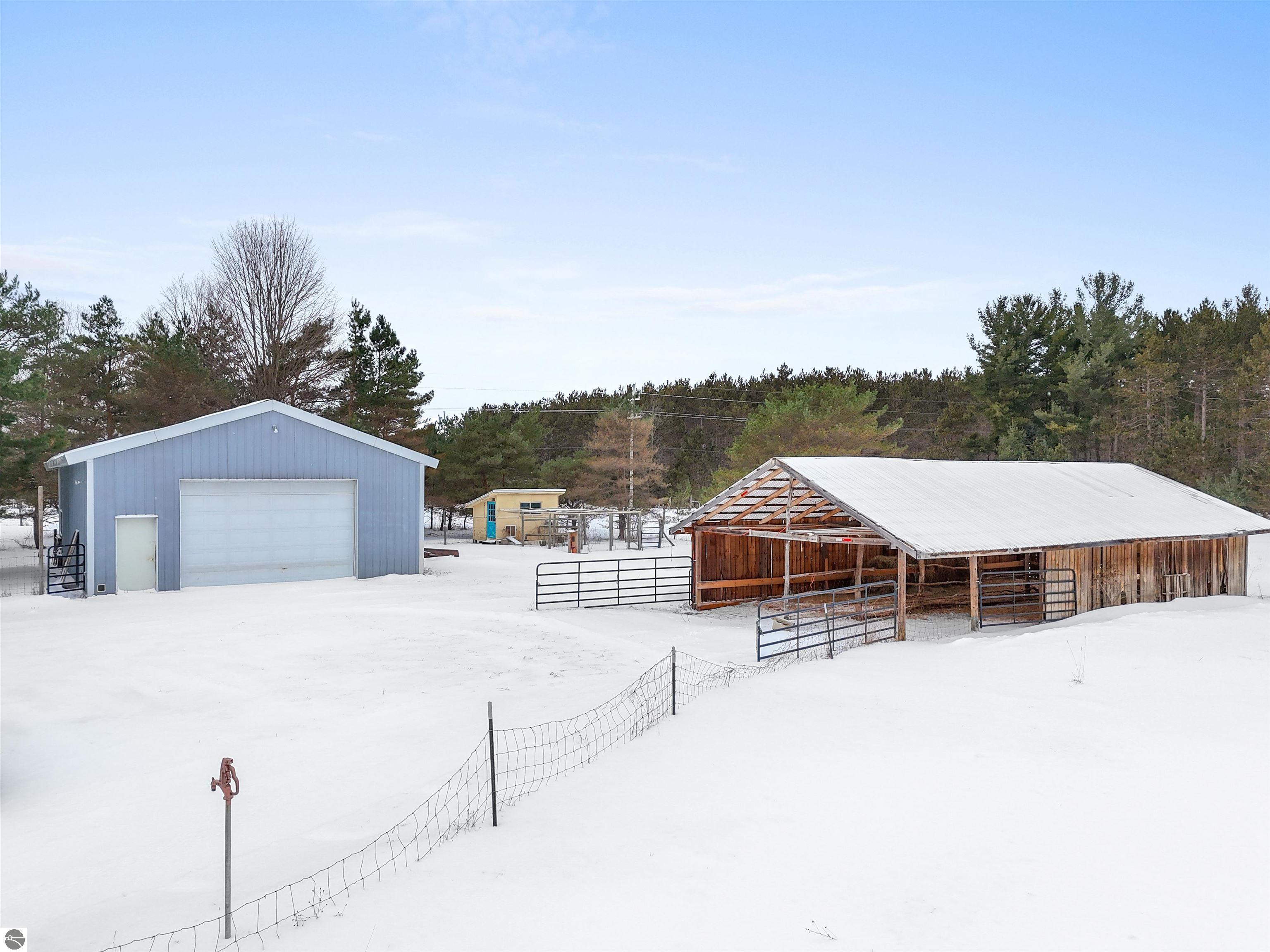 8530 Homestead Road, Benzonia, MI 49616 — Photo 40