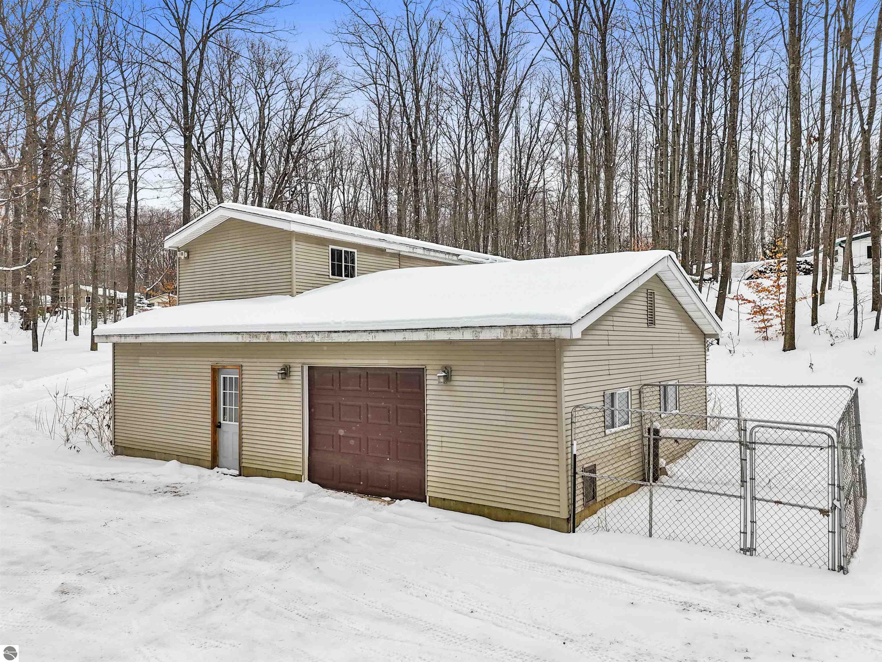 138 W Ridge Circle, Leroy, MI 49655 — Photo 2
