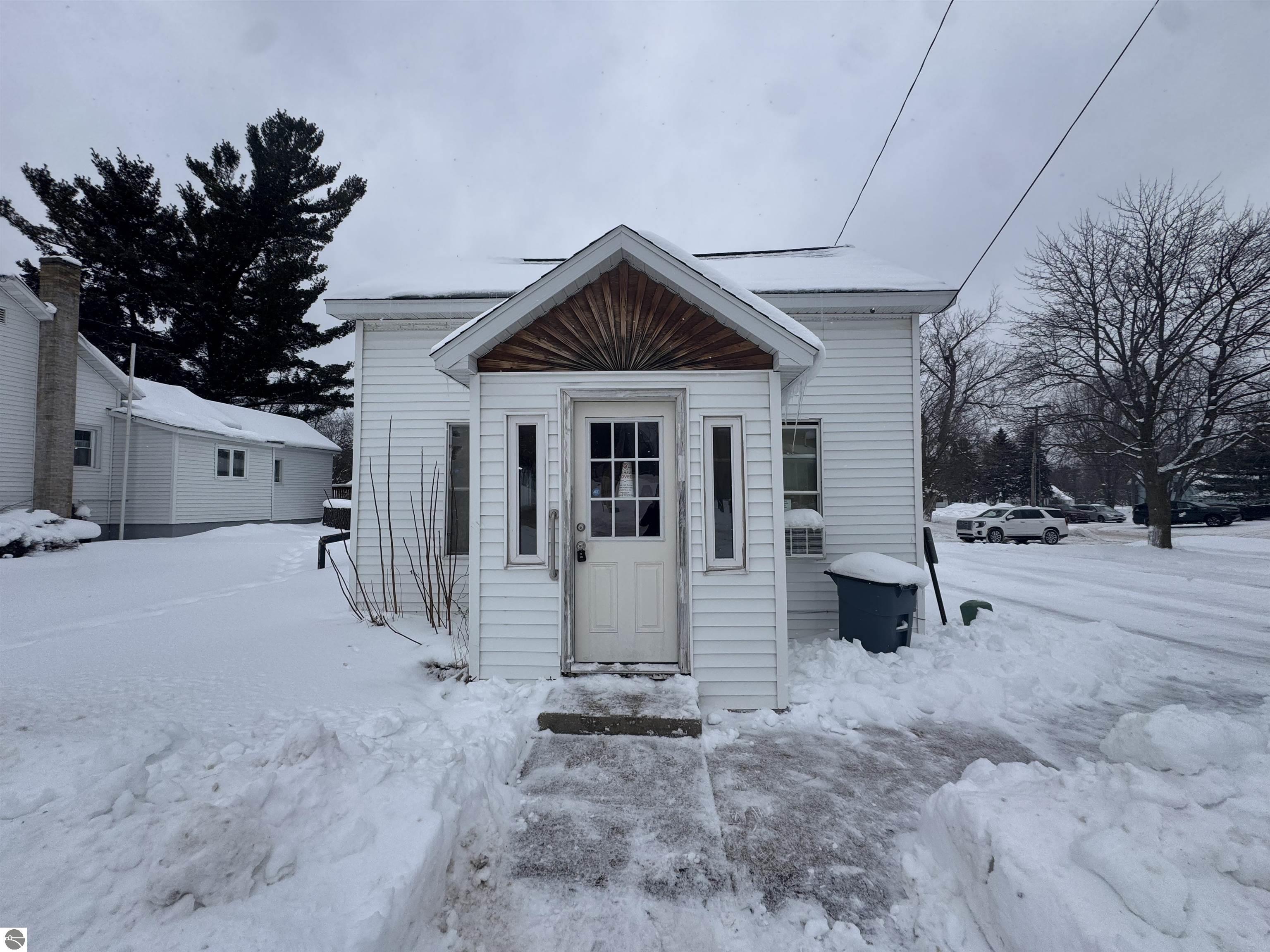 404 W Main Street, Manton, MI 49663 — front exterior