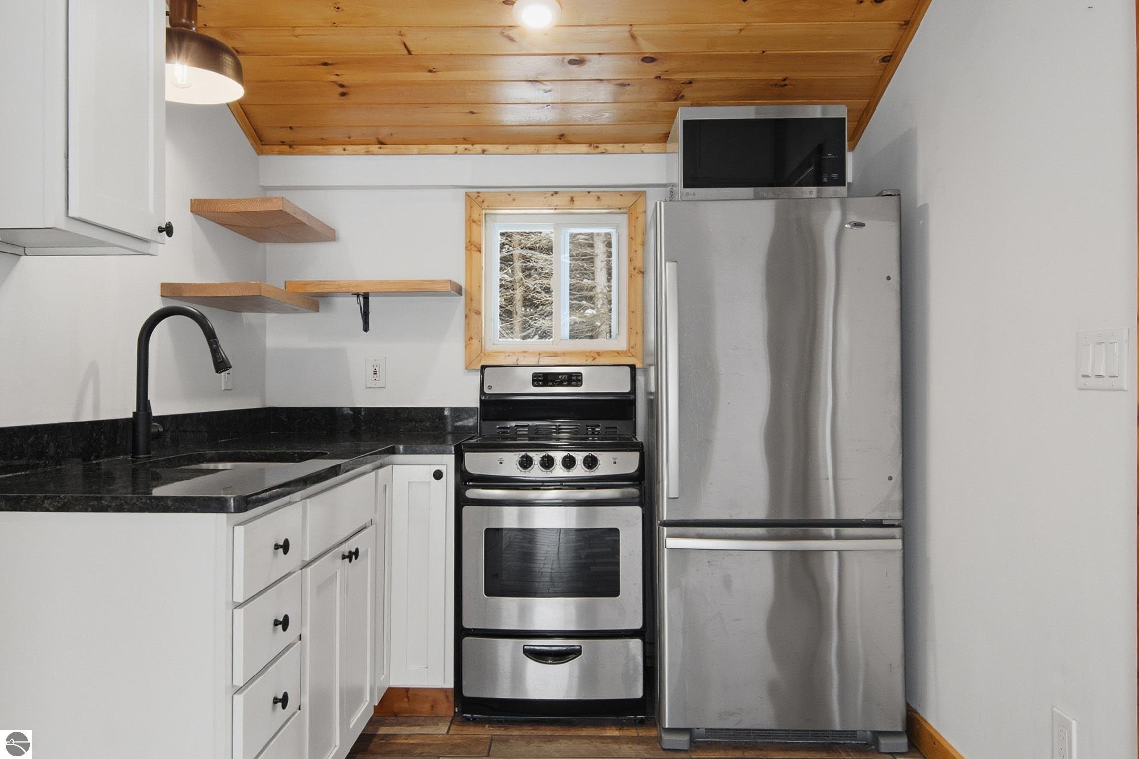 9775 SW Creighton Road, Fife Lake, MI 49633 — Photo 3
