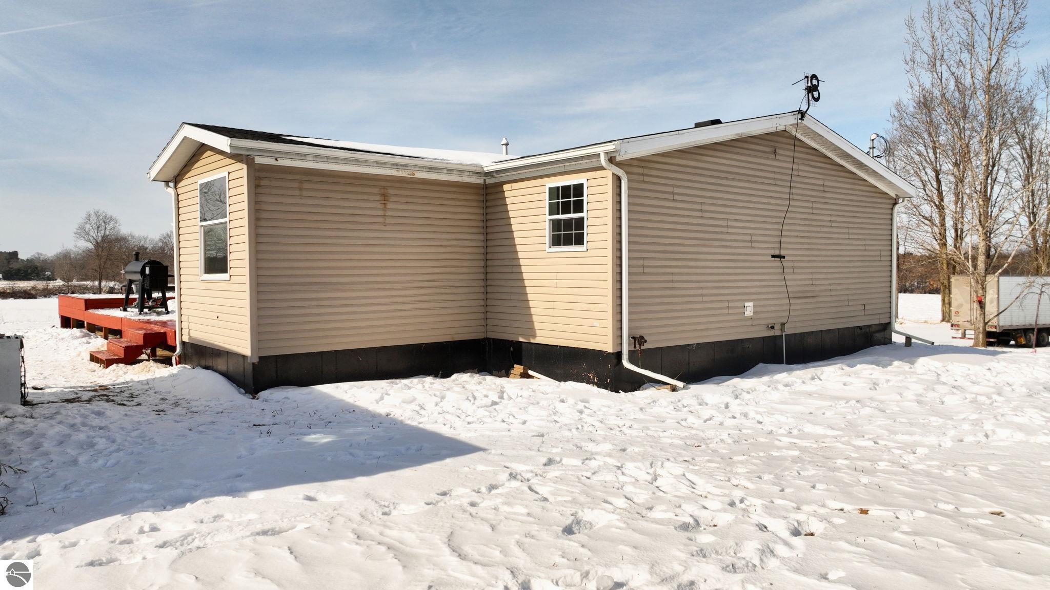 4375 W Millbrook Road, MI 48858 — Photo 4