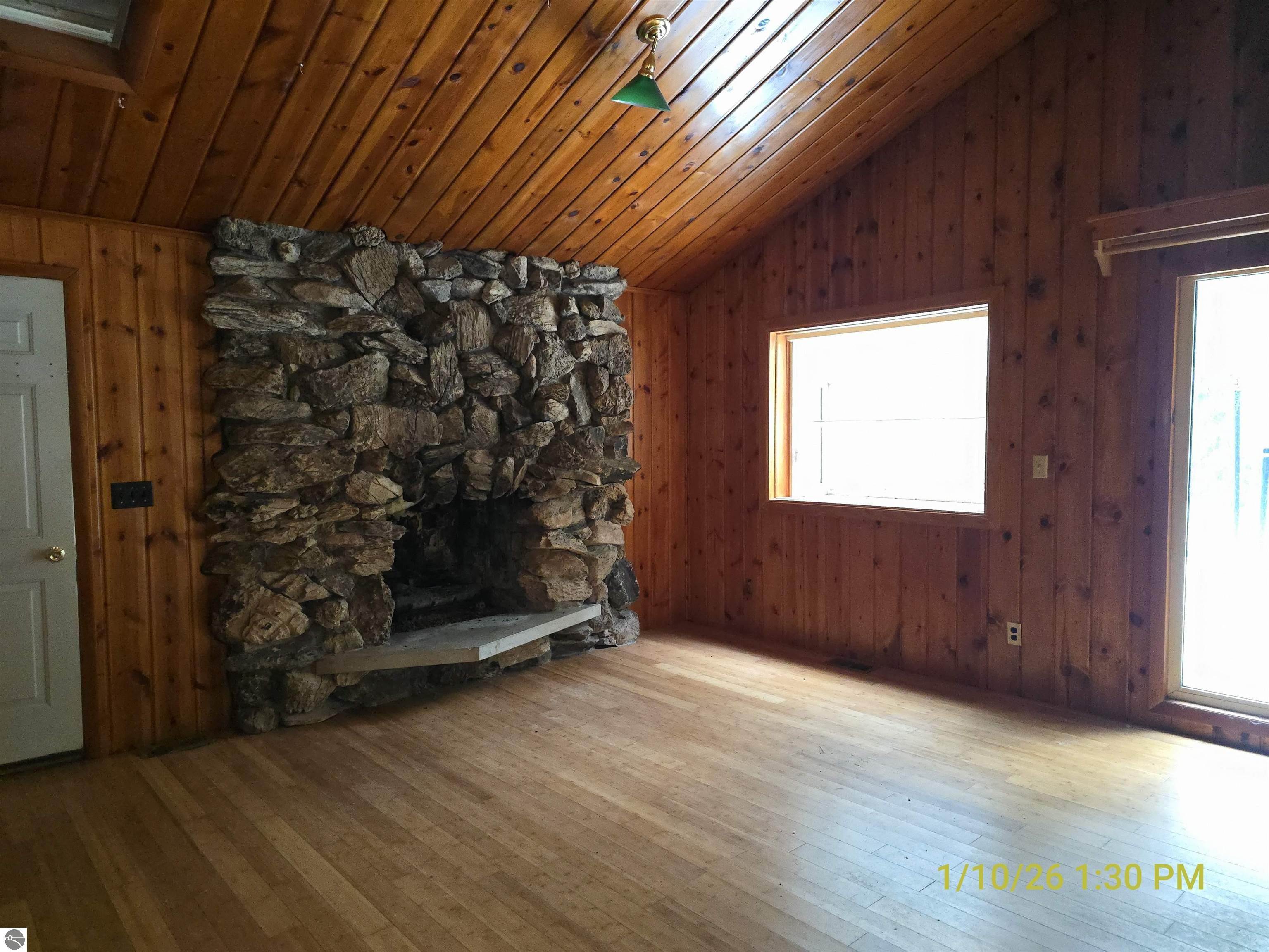 12506 E Shore Drive, Millersburg, MI 49759 — Photo 4