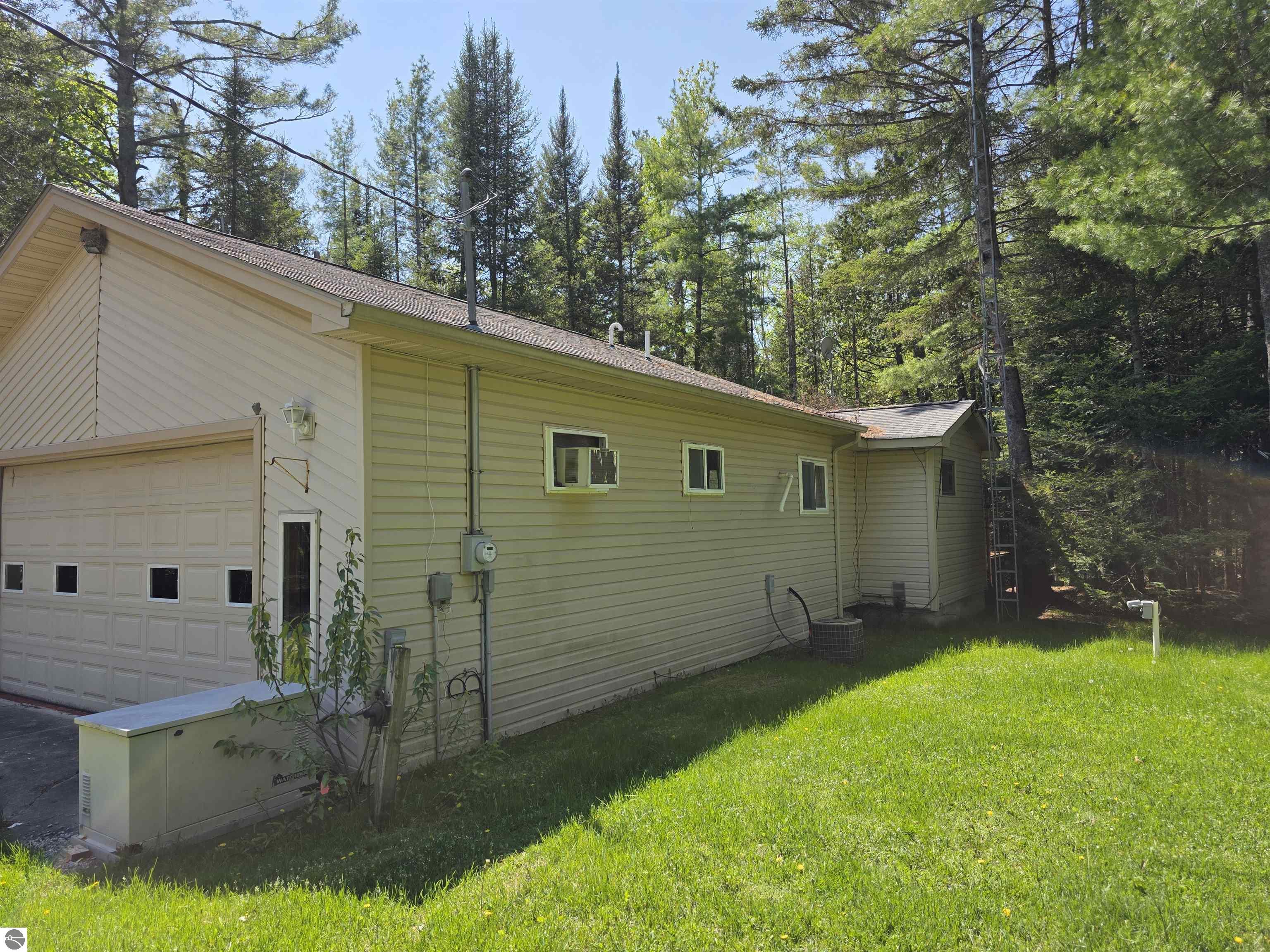 12506 E Shore Drive, Millersburg, MI 49759 — Photo 46
