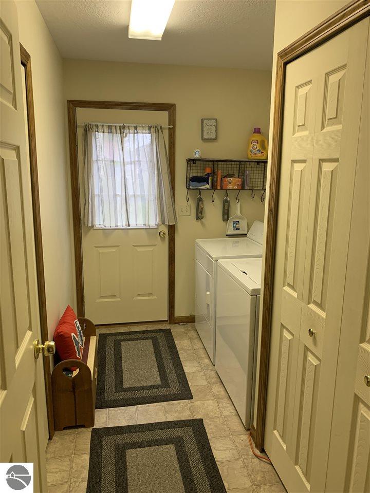 233 W Logan Street, Lake City, MI 49651 — Photo 25