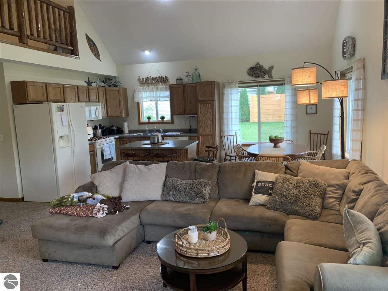 233 W Logan Street, Lake City, MI 49651 — Photo 4