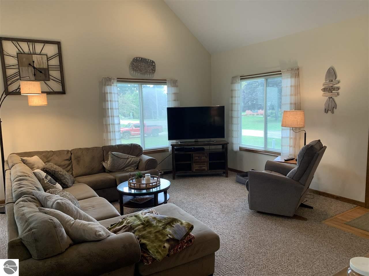 233 W Logan Street, Lake City, MI 49651 — Photo 5